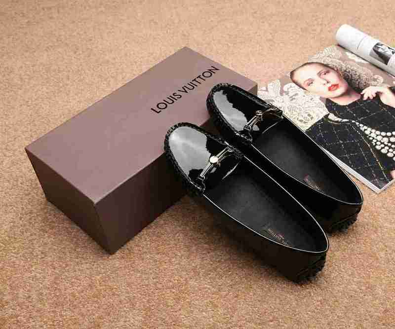 LV Loafers Women--024